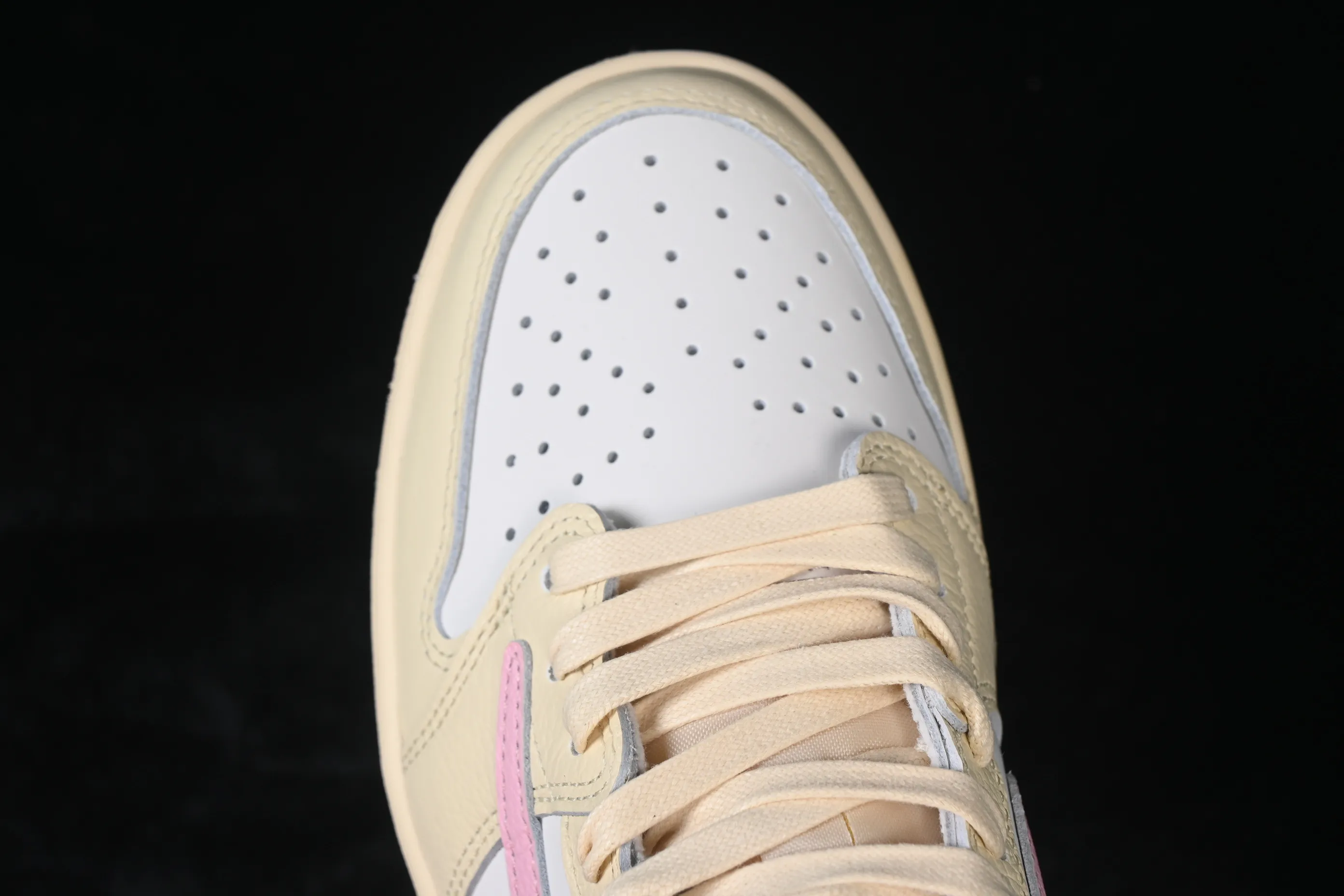 All categories Air Jordan Jordan series basketball shoes Air Jordan 1 Low Travis Scott x Air Jordan 1 Low OG AJ1 Joe 1 undercut low IQ7604-101